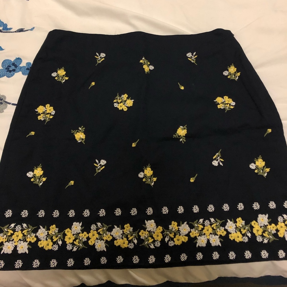 NWT LOFT Size 10 Skirt